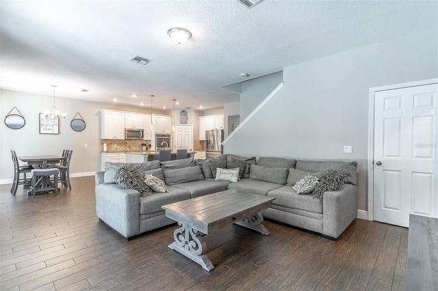 689 SEVEN OAKS BOULEVARD, Winter Springs, FL 32708