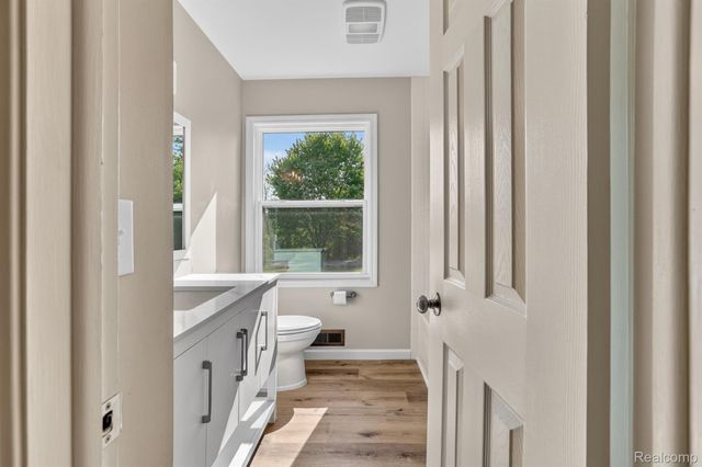 1215 N Oak Road, Davison Township, MI 48423