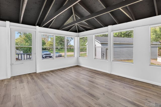 1215 N Oak Road, Davison Township, MI 48423