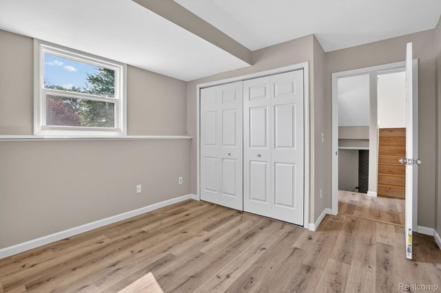 1215 N Oak Road, Davison Township, MI 48423