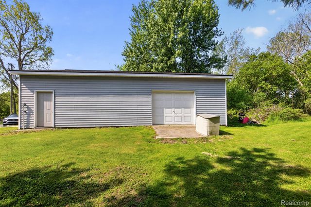 1215 N Oak Road, Davison Township, MI 48423