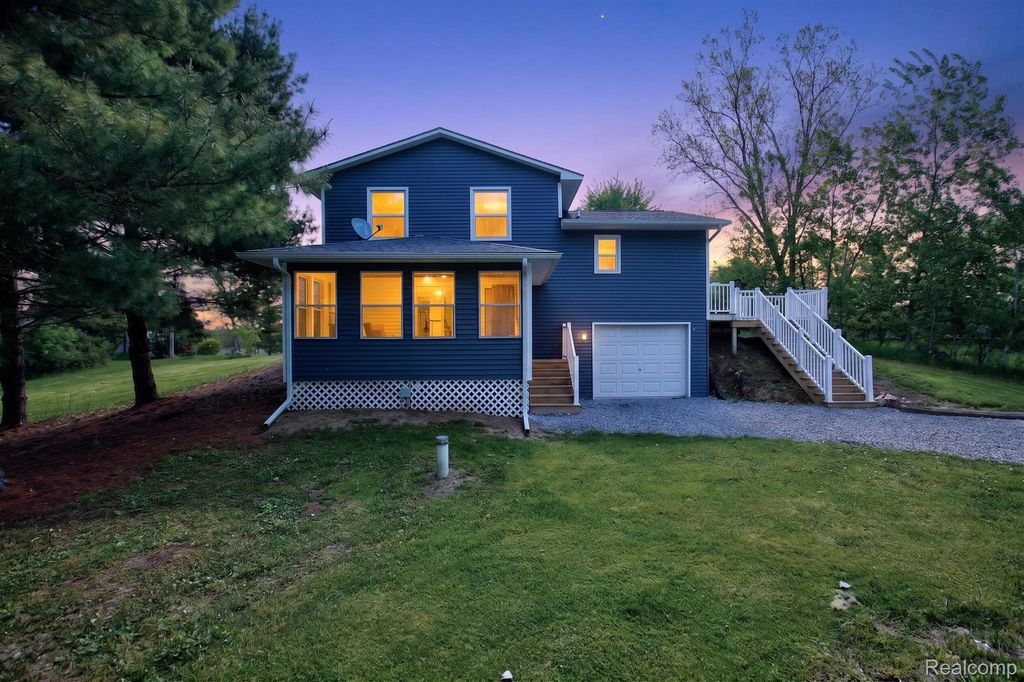 1215 N Oak Road, Davison Township, MI 48423