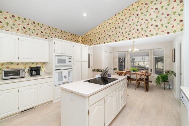 5 Conquista Lane, Hot Springs Village, AR 71909