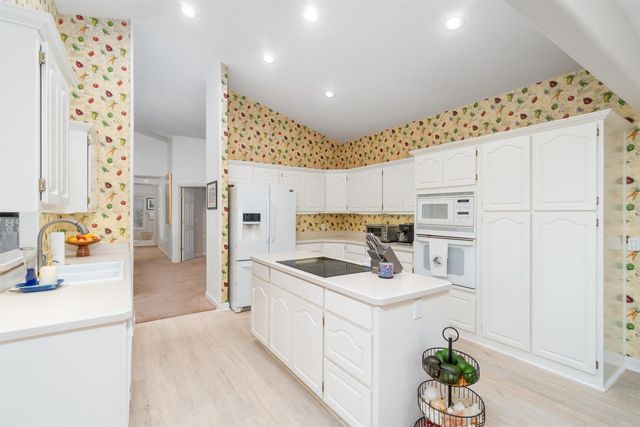 5 Conquista Lane, Hot Springs Village, AR 71909