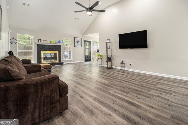 365 Cook Drive, Ellenwood, GA 30294