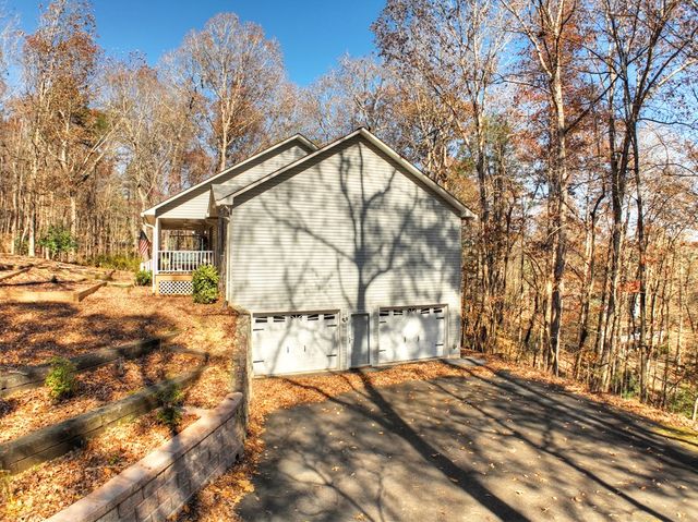 122 Dj Lane, Ellijay, GA 30540