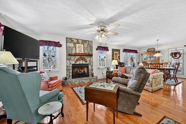 122 Dj Lane, Ellijay, GA 30540