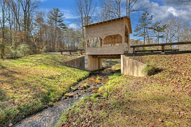 122 Dj Lane, Ellijay, GA 30540