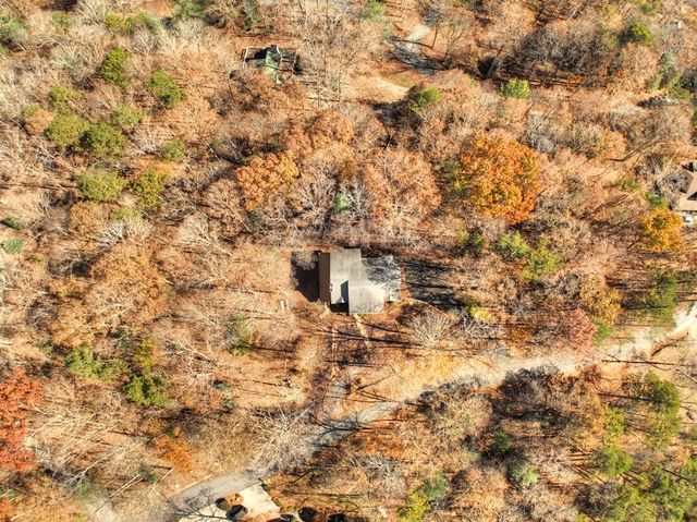 122 Dj Lane, Ellijay, GA 30540