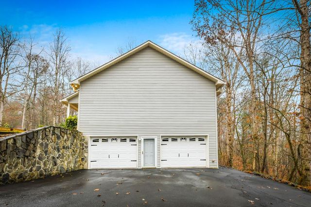 122 Dj Lane, Ellijay, GA 30540