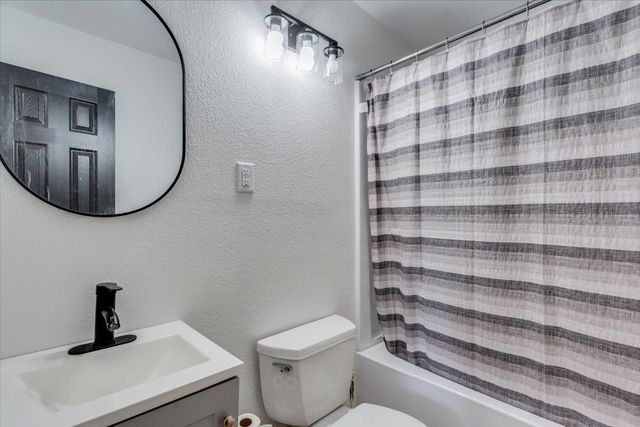 3238 S Edwards, Wichita, KS 67217