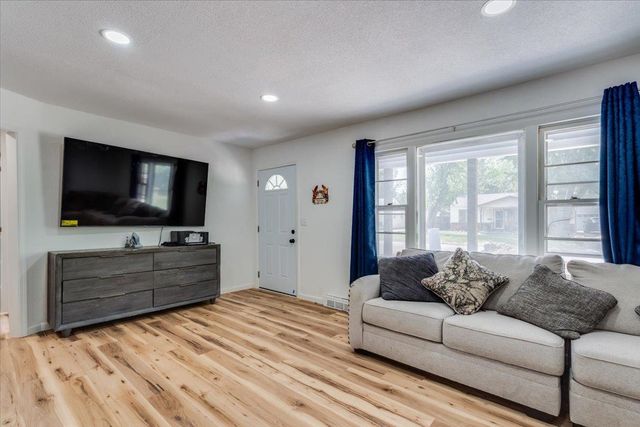 3238 S Edwards, Wichita, KS 67217