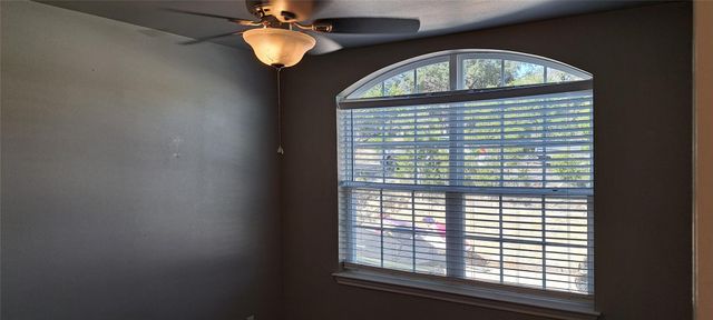 5911 Lago Vista WAY B, Lago Vista, TX 78645