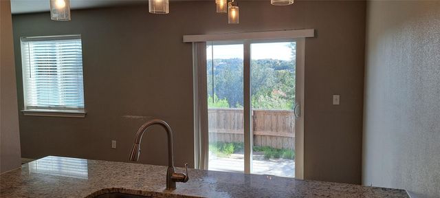 5911 Lago Vista WAY B, Lago Vista, TX 78645