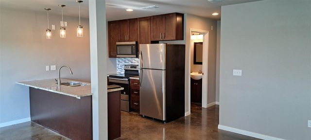 5911 Lago Vista WAY B, Lago Vista, TX 78645