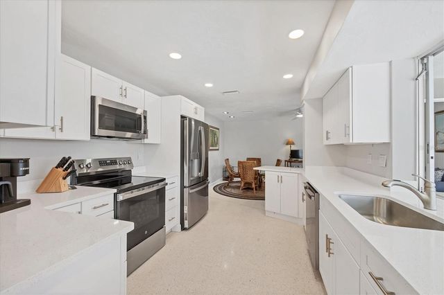 500 GREEN DOLPHIN DRIVE S, Placida, FL 33946