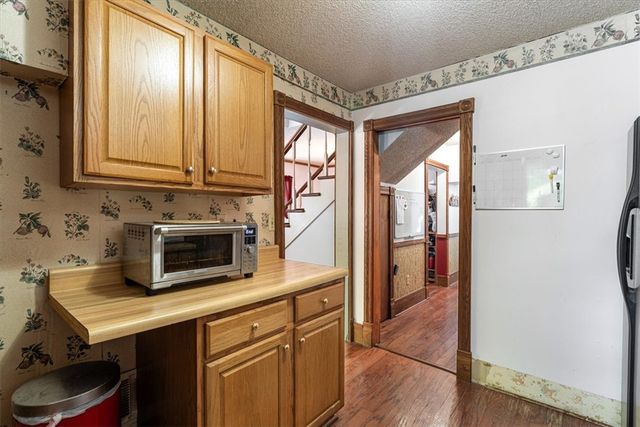 13 Pine Street, Eureka Springs, AR 72632