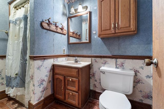 13 Pine Street, Eureka Springs, AR 72632