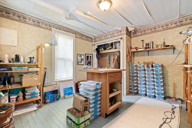 13 Pine Street, Eureka Springs, AR 72632