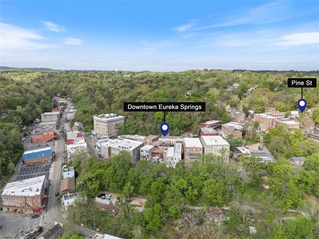 13 Pine Street, Eureka Springs, AR 72632