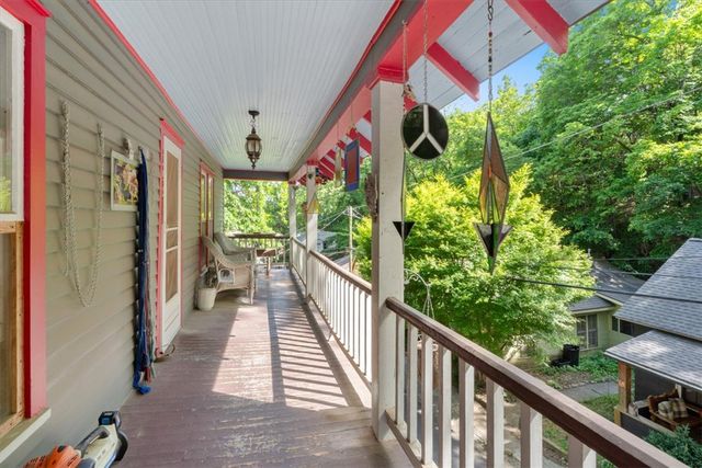 13 Pine Street, Eureka Springs, AR 72632