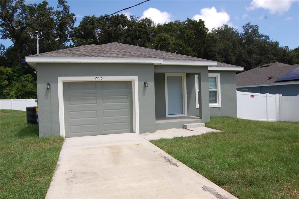2716 WILLISTON DRIVE, Lakeland, FL 33801