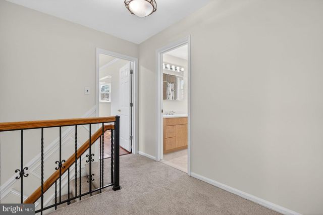 160 COUNTRY FARMS RD, Marlton, NJ 08053