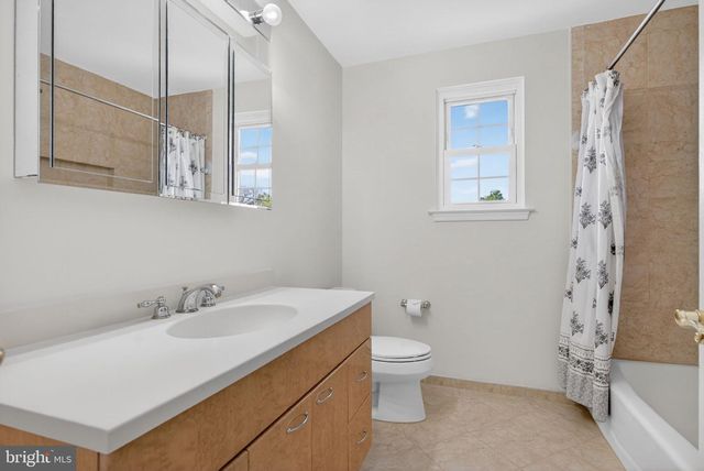 160 COUNTRY FARMS RD, Marlton, NJ 08053