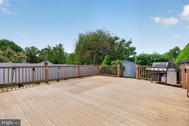 160 COUNTRY FARMS RD, Marlton, NJ 08053