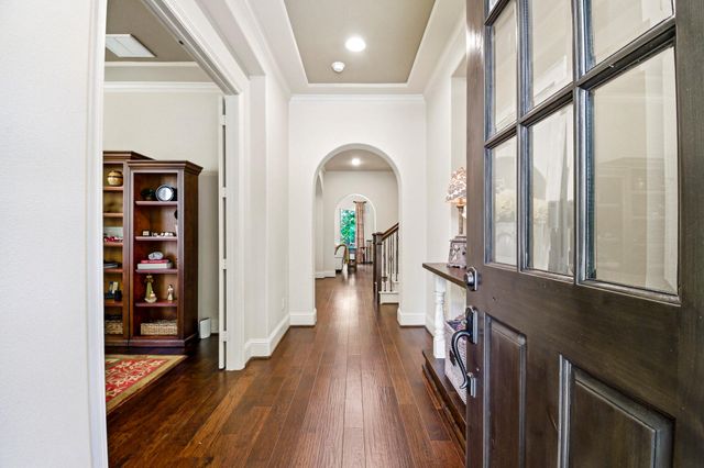 115 Sanibel Crest Place, Montgomery, TX 77316