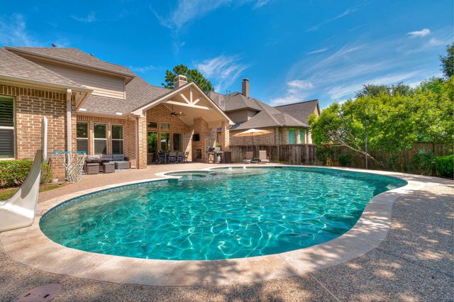 115 Sanibel Crest Place, Montgomery, TX 77316