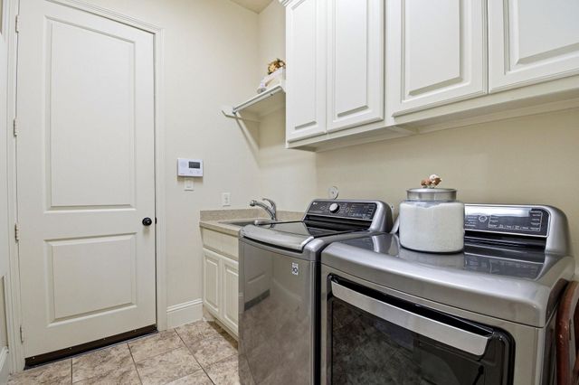 115 Sanibel Crest Place, Montgomery, TX 77316