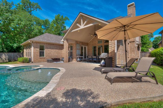 115 Sanibel Crest Place, Montgomery, TX 77316