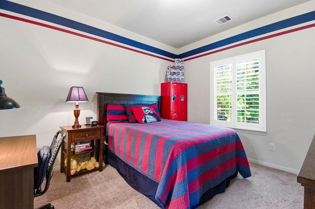 115 Sanibel Crest Place, Montgomery, TX 77316