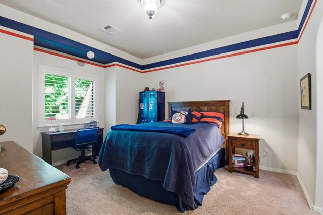 115 Sanibel Crest Place, Montgomery, TX 77316