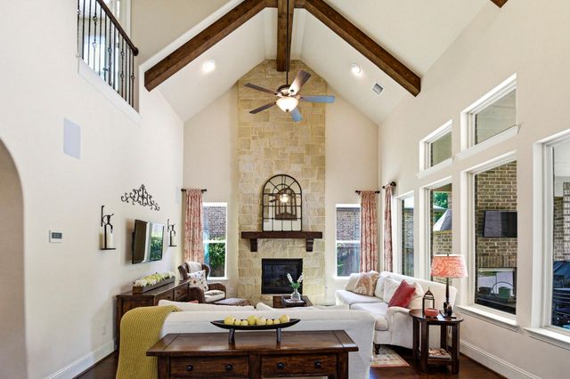 115 Sanibel Crest Place, Montgomery, TX 77316