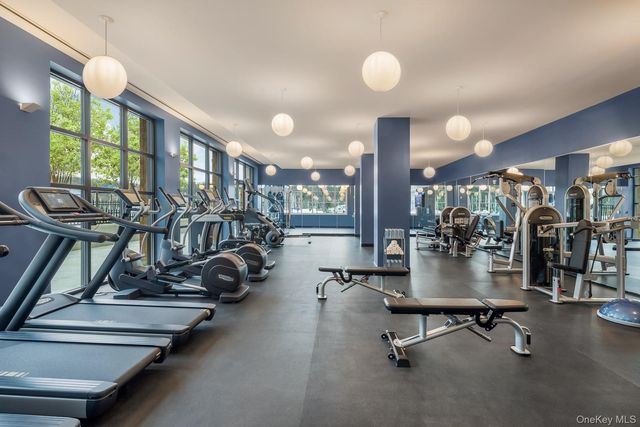 100 Garvies Point Road 1324, Glen Cove, NY 11542