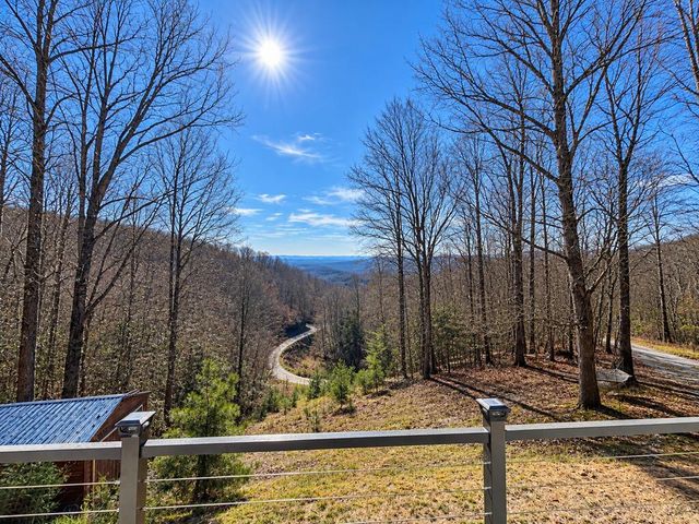 1168 Daybreak Boulevard, Murphy, NC 28906
