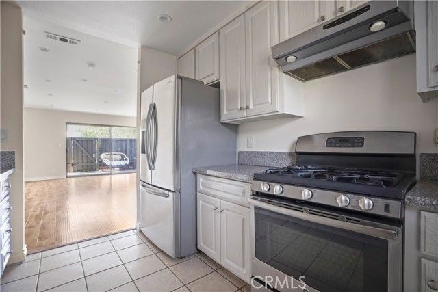 11311 Tampa Avenue 21, Porter Ranch (los Angeles), CA 91326