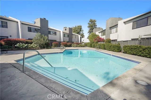 11311 Tampa Avenue 21, Porter Ranch (los Angeles), CA 91326