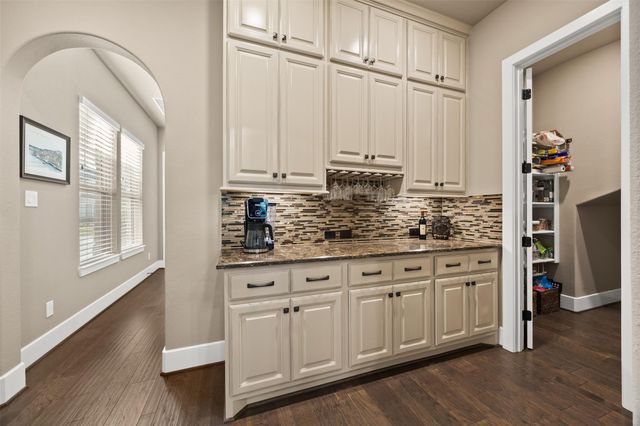 19411 Curly Mesquite Drive, Cypress, TX 77433
