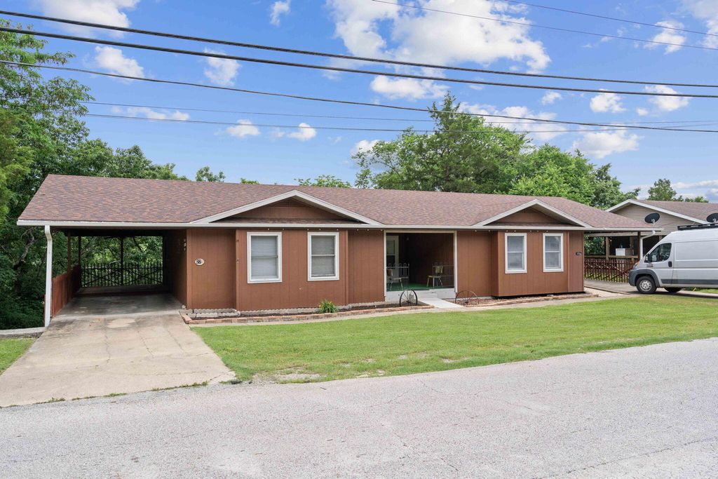 27 Lakeshore Drive A & B, Kimberling City, MO 65686