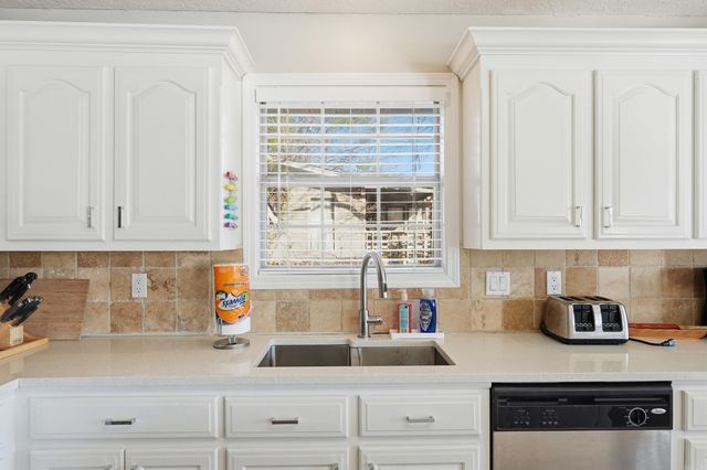 844 Davidson Circle, Greers Ferry, AR 72067