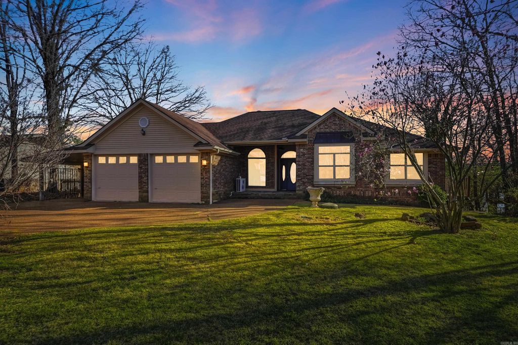 844 Davidson Circle, Greers Ferry, AR 72067