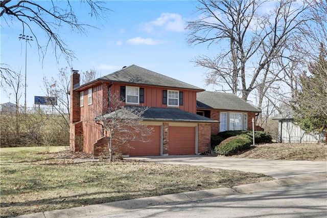 6905 E 129th Street, Grandview, MO 64030