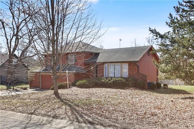 6905 E 129th Street, Grandview, MO 64030