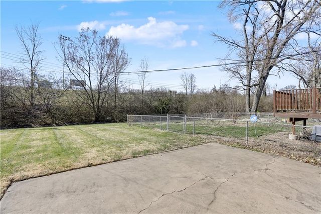 6905 E 129th Street, Grandview, MO 64030