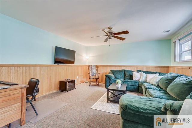 6 Paul Avenue, South Brunswick, NJ 08824