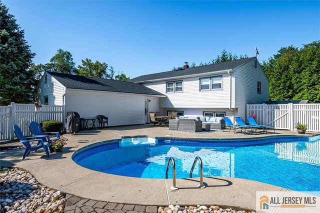 6 Paul Avenue, South Brunswick, NJ 08824