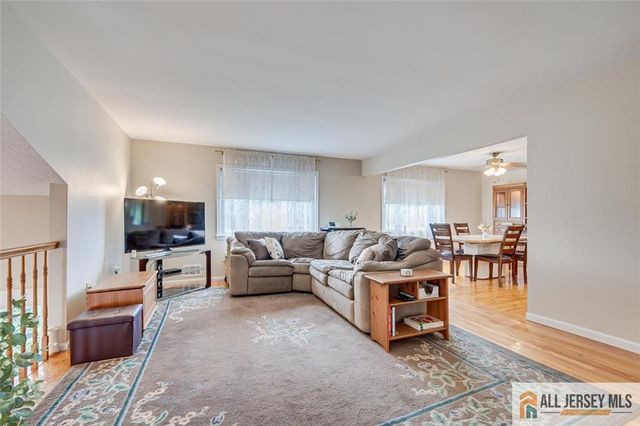 6 Paul Avenue, South Brunswick, NJ 08824